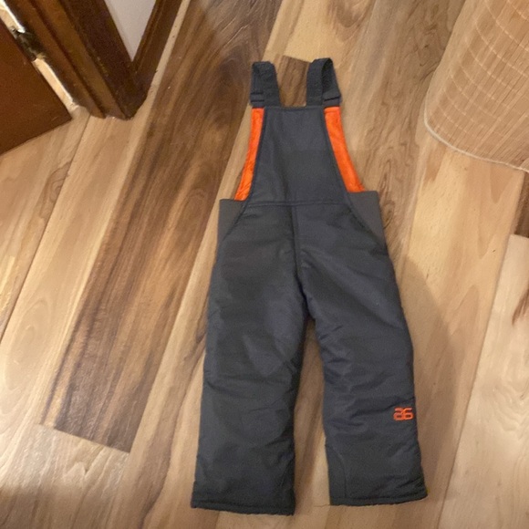 3T Snow bib. - Picture 3 of 3